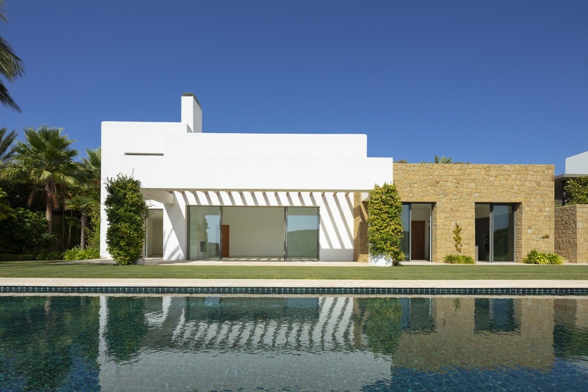 Spectacular villa next to the Casares golf course