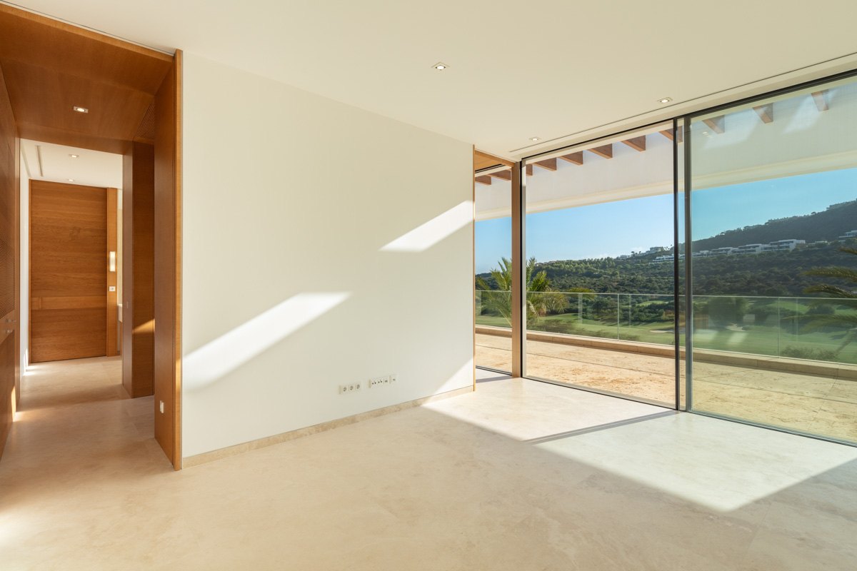 Increíble Villa Mderna en Finca Cortesín.