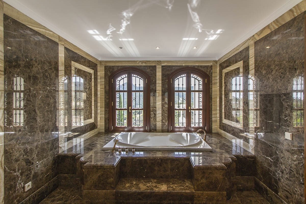 Beautiful Colonial styled Villa in La Zagaleta, Benahavís