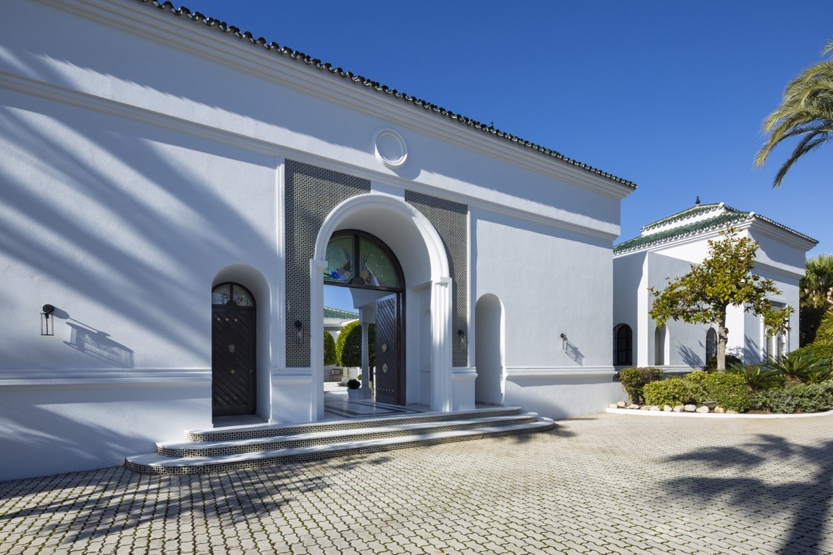 Majestic moorish-style villa with panoramic views and privileged location, Aloha, Nueva Andalucía