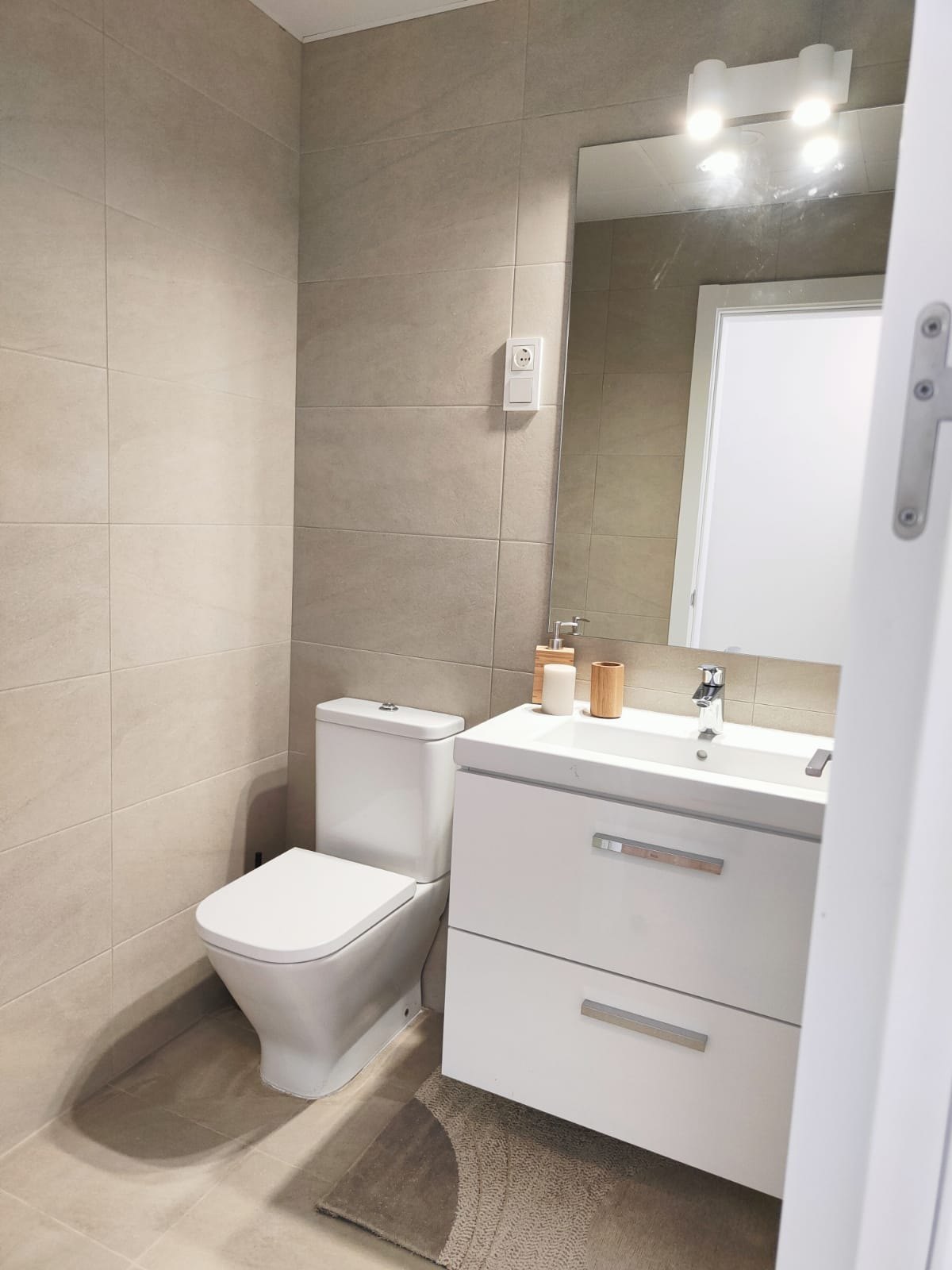 Penthouse in an iconic tower near Málaga city centre