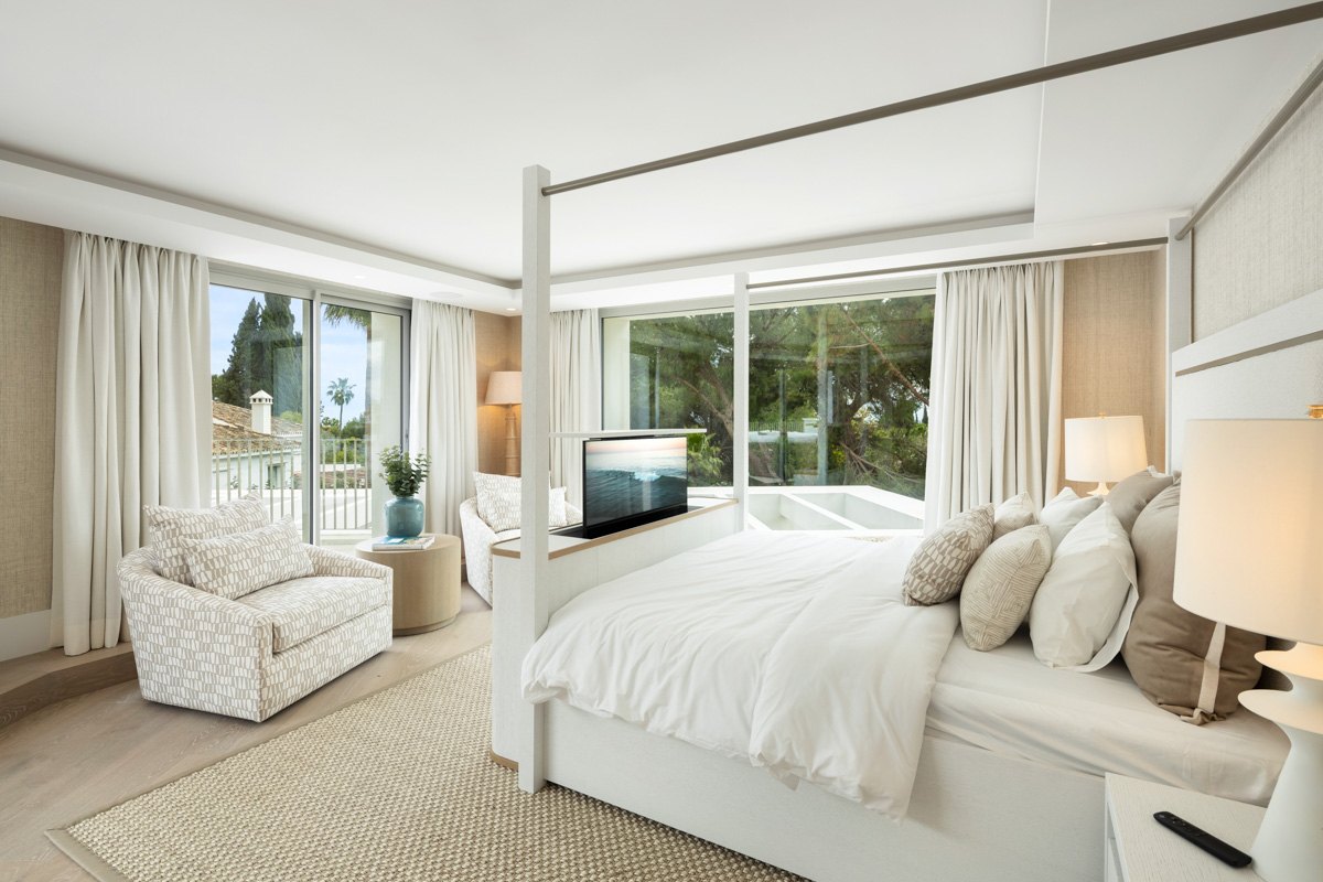 Fascinante villa contemporánea con comodidades excepcionales en Nagüeles, Milla de Oro, Marbella