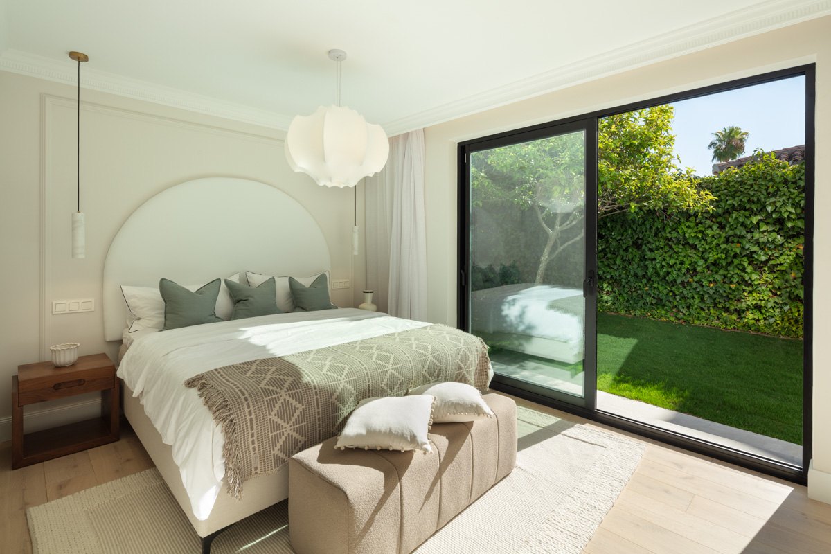 Incredible mediterranean- andalusian style villa in Aloha