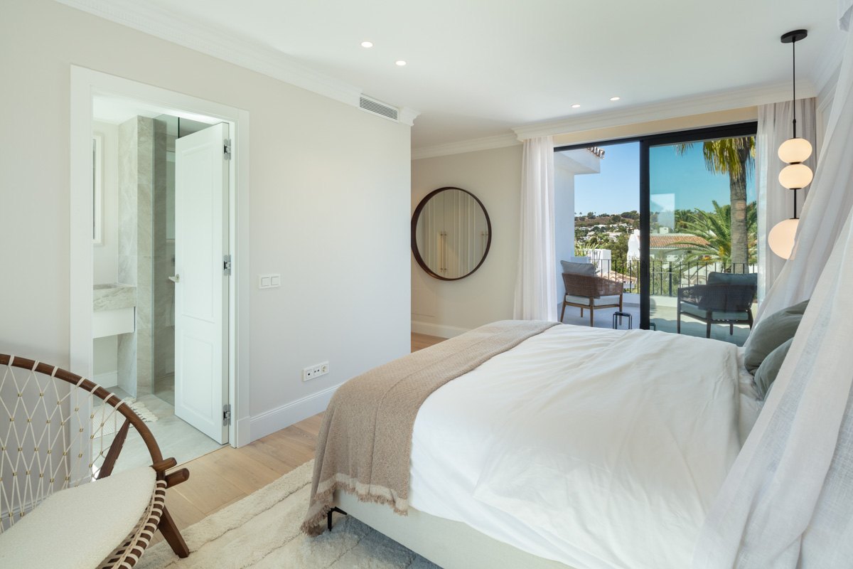 Incredible mediterranean- andalusian style villa in Aloha