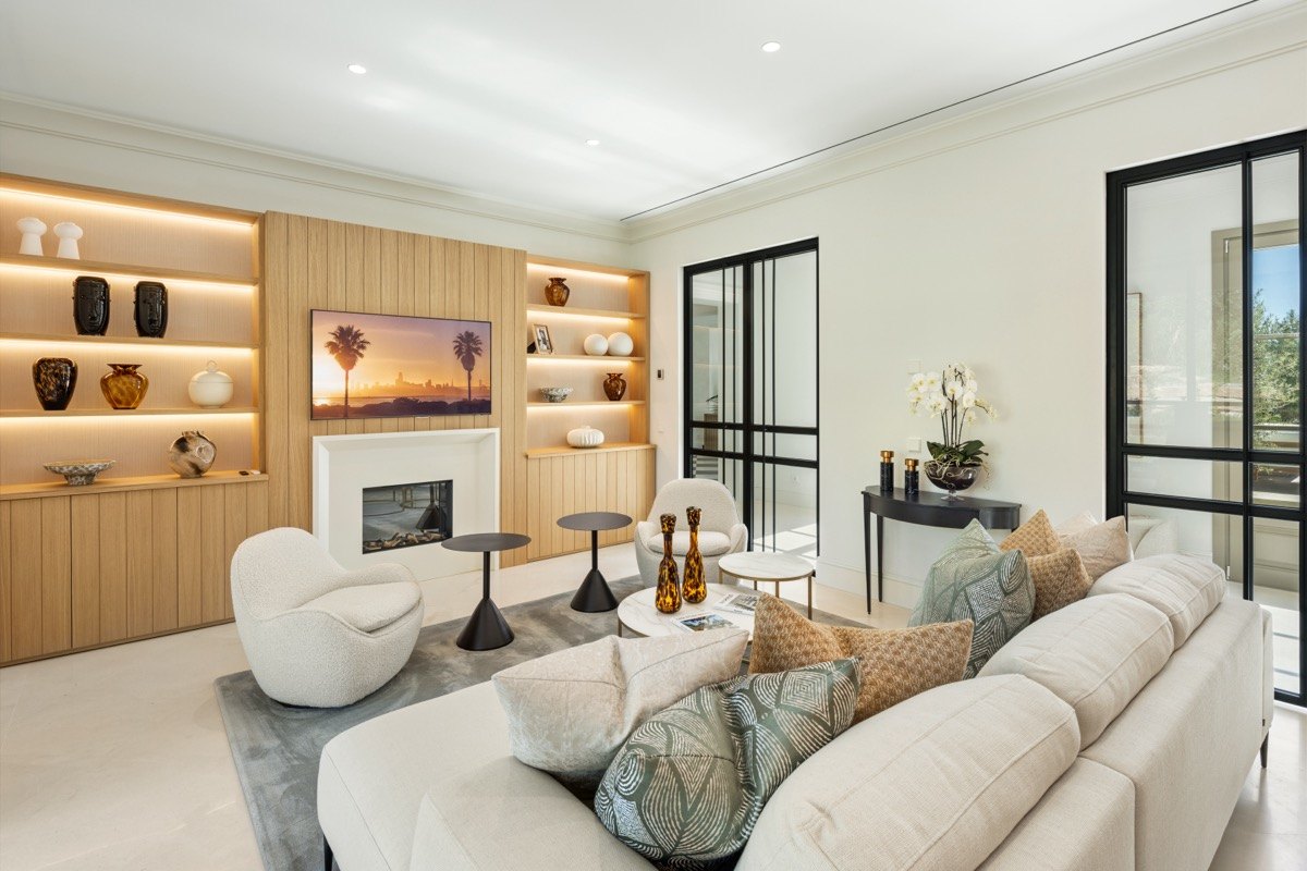 Elegant villa combination with a classic French Provençal touch