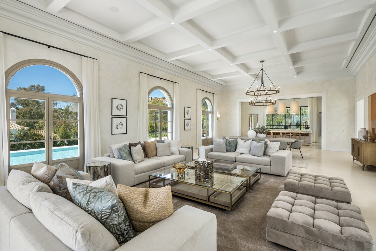 Elegant villa combination with a classic French Provençal touch