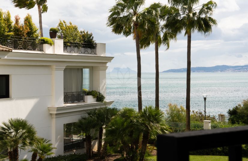 Apartment in Doncella Beach, Estepona