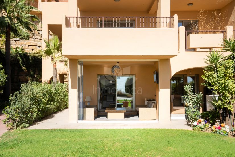 Ground Floor Apartment in Hacienda del Señorio de Cifuentes, Benahavis