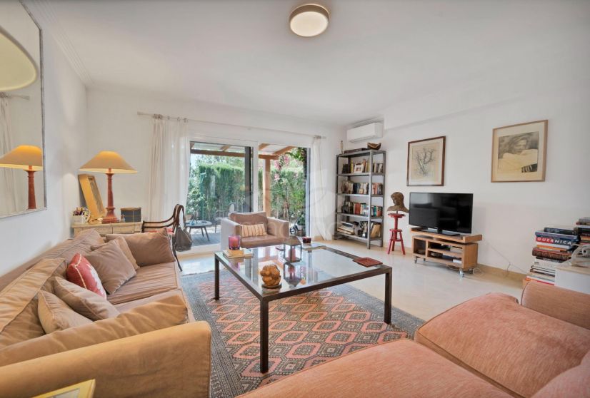 Semi Detached House in Nagüeles, Marbella