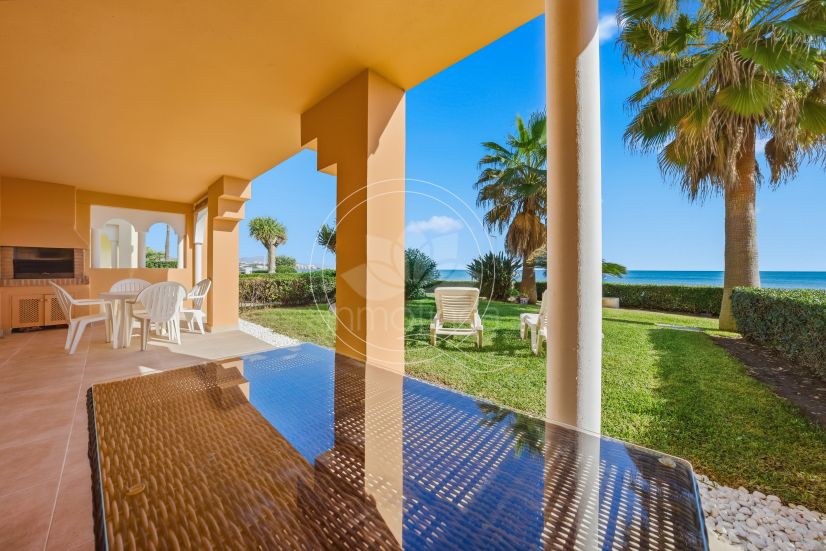 Ground Floor Apartment in Playa del Moral, Estepona