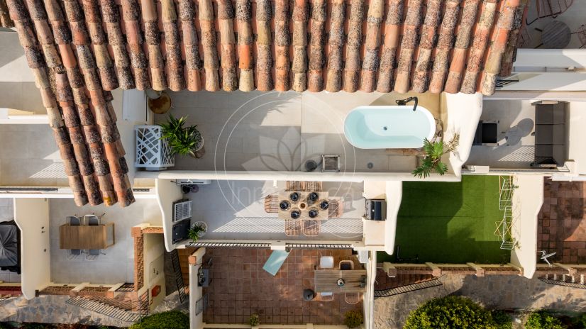 Town House in Los Pinos de Aloha, Marbella