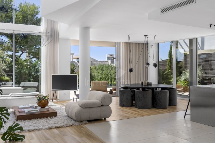 Semi Detached Villa in Sierra Blanca, Marbella