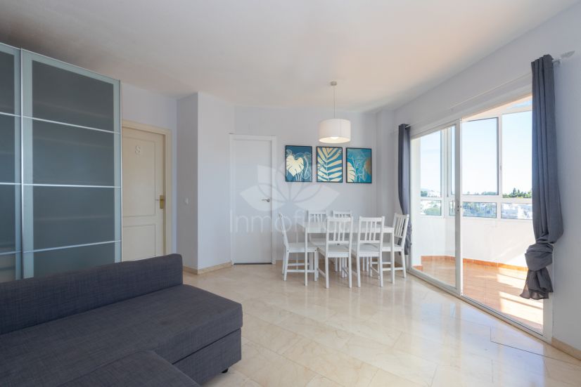 Flat in El Padron, Estepona