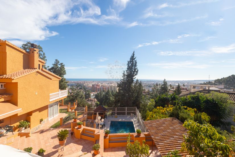 Villa en El Atabal, Malaga