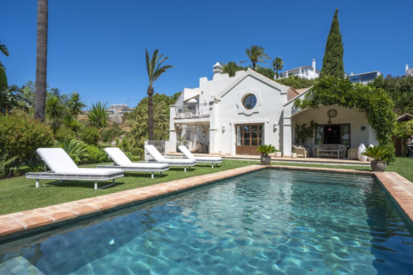 Villa in La Resina Golf, Estepona