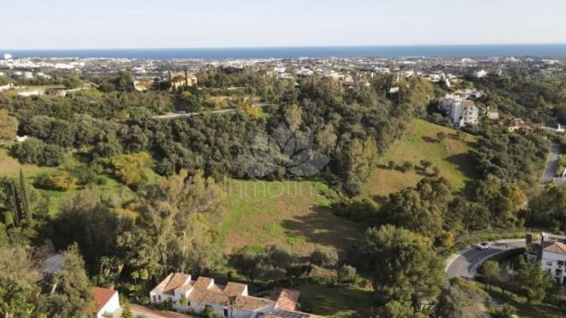 Plot in Puerto del Almendro, Benahavis