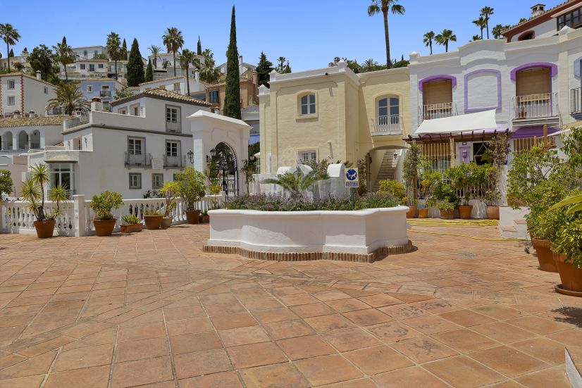 Town House in La Heredia, Benahavis