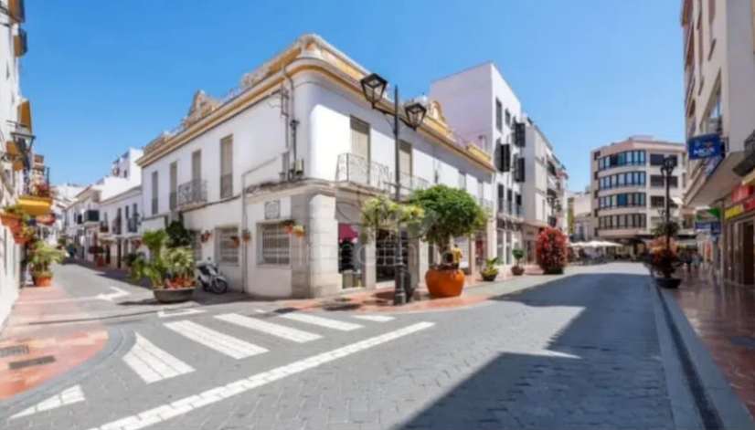 Building in Estepona Centre, Estepona