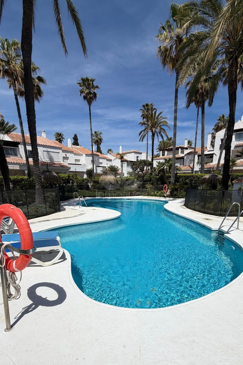 Apartment in Bahia de Marbella, Marbella