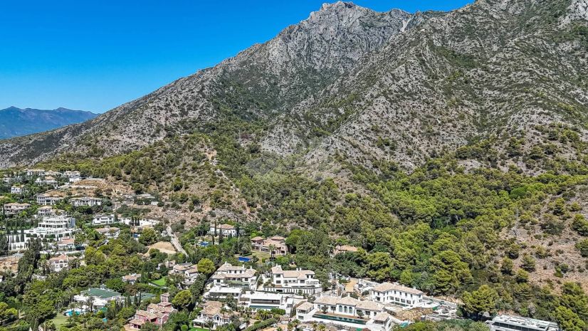 Parcela en Cascada de Camojan, Marbella