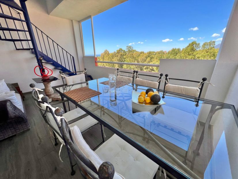 Penthouse in Atalaya, Estepona