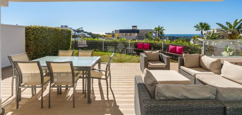 Ground Floor Apartment in Los Arqueros, Benahavis