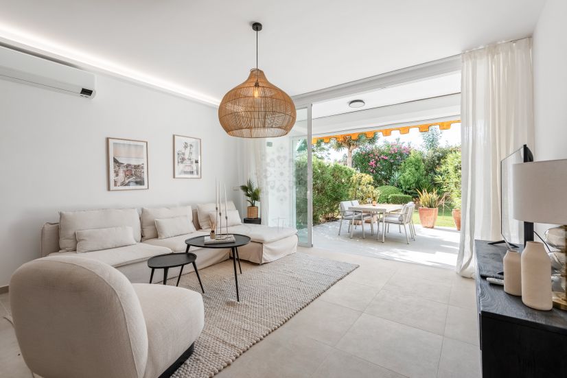 Town House in Los Algarrobos, Marbella