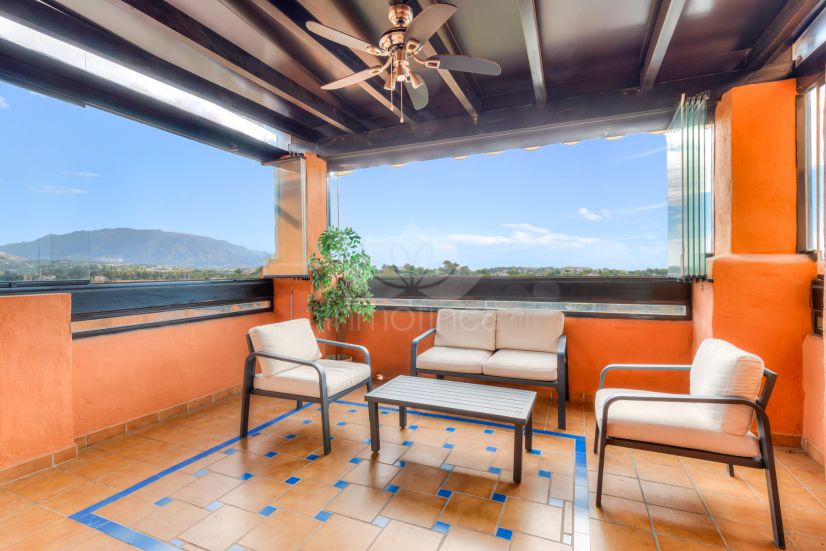 Apartment in Gazules del Sol, Benahavis