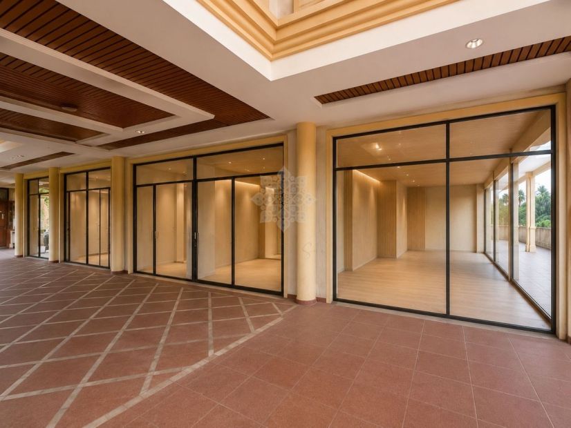 Commercial Premises in San Roque Club, San Roque