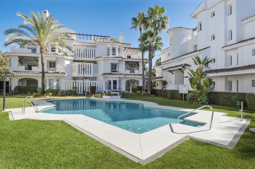Penthouse w Los Naranjos, Marbella