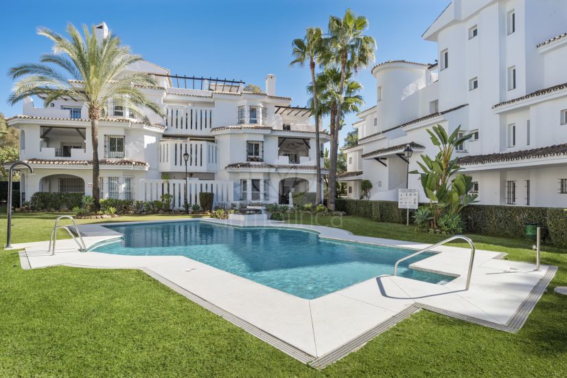 Penthouse in Los Naranjos, Marbella