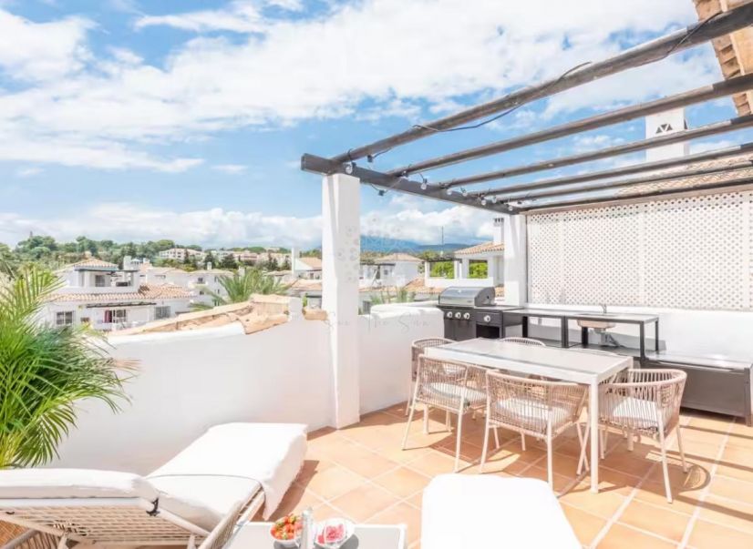 Penthouse in Los Naranjos de Marbella, Marbella