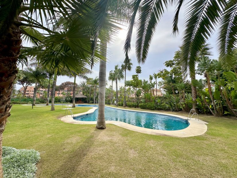 Apartment in Las Mimosas, Marbella