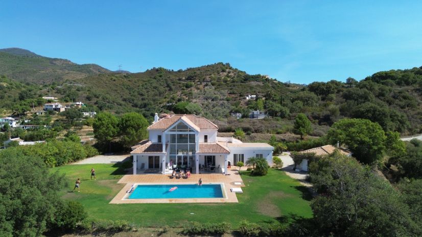 Villa in Los Reales - Sierra Estepona, Estepona