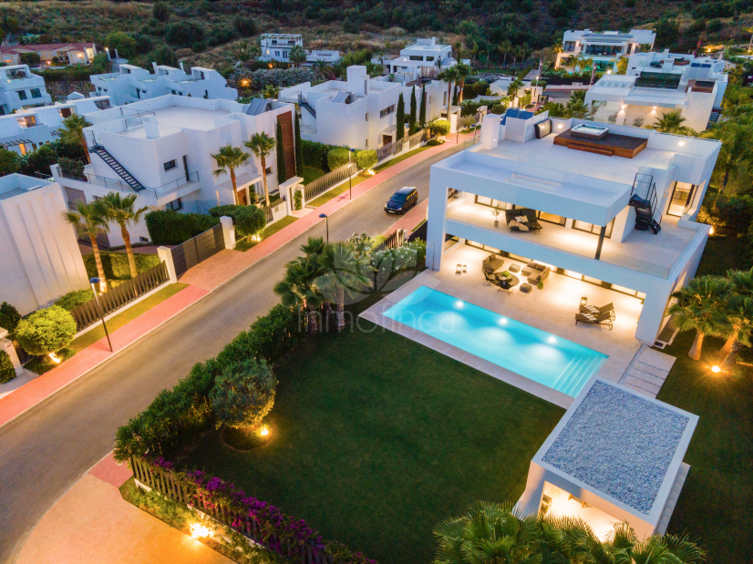 Villa in Nueva Andalucia, Marbella