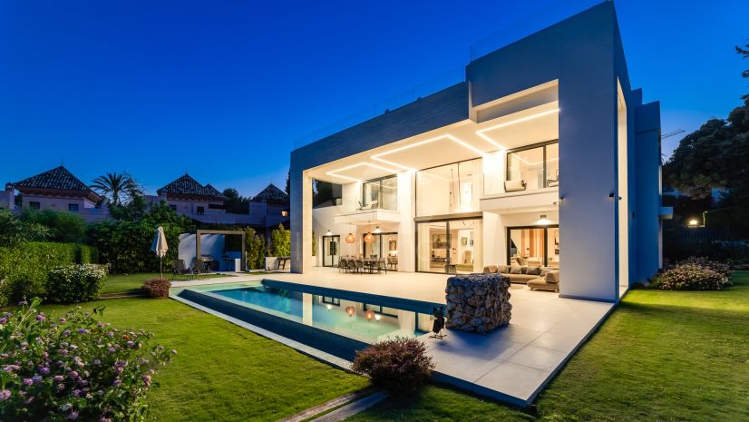 Villa in Cascada de Camojan, Marbella