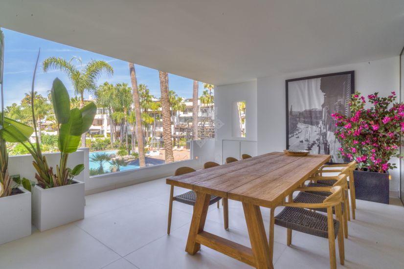 Apartment in Marina Puente Romano, Marbella