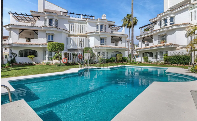 Atico Duplex en Los Naranjos de Marbella, Marbella