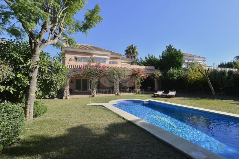 Casa en Los Naranjos, Marbella
