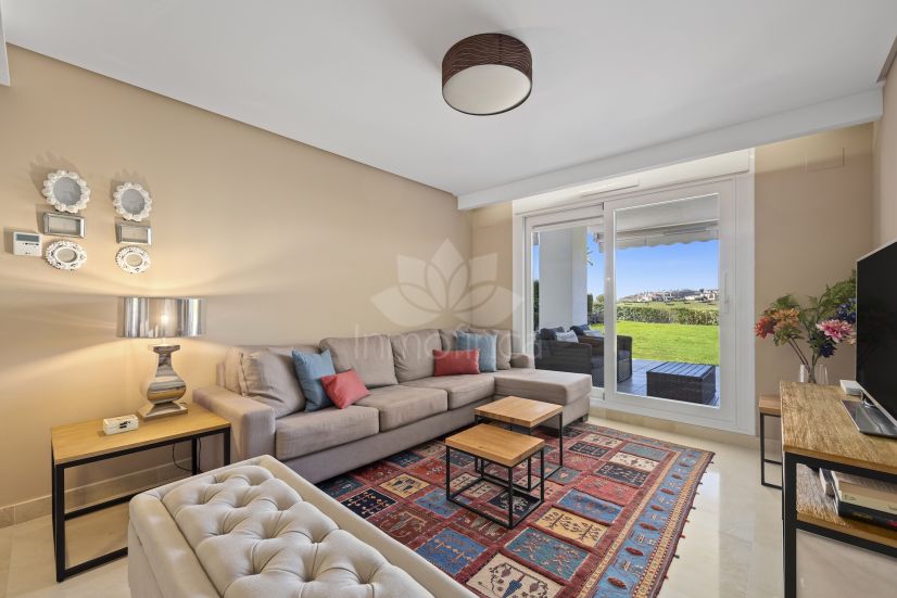 Apartamento Planta Baja en Los Arqueros, Benahavis