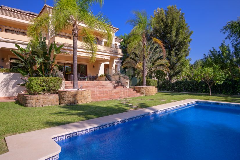 Villa in Los Arqueros, Benahavis