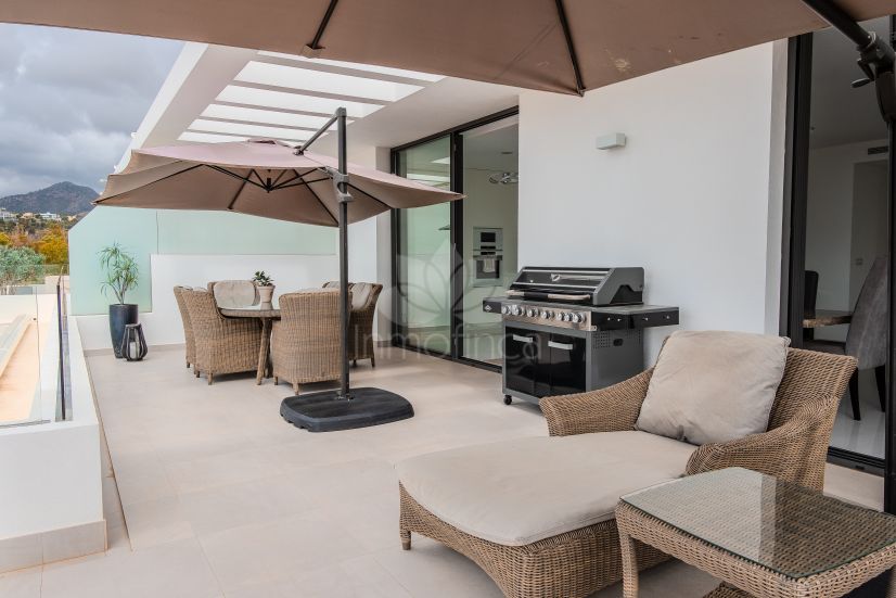 Penthouse in Cataleya, Estepona