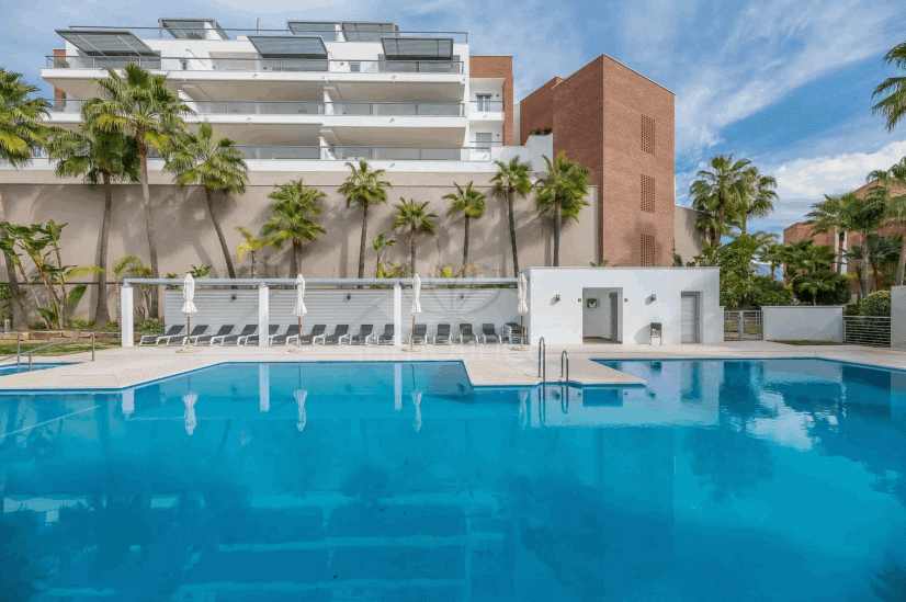 Apartamento Planta Baja en Los Arqueros, Benahavis