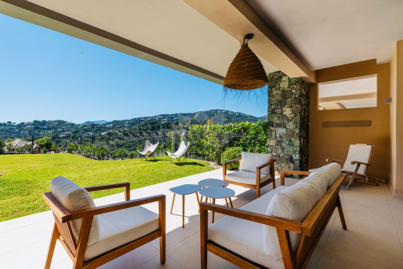 Ground Floor Apartment in Real de La Quinta, Benahavis