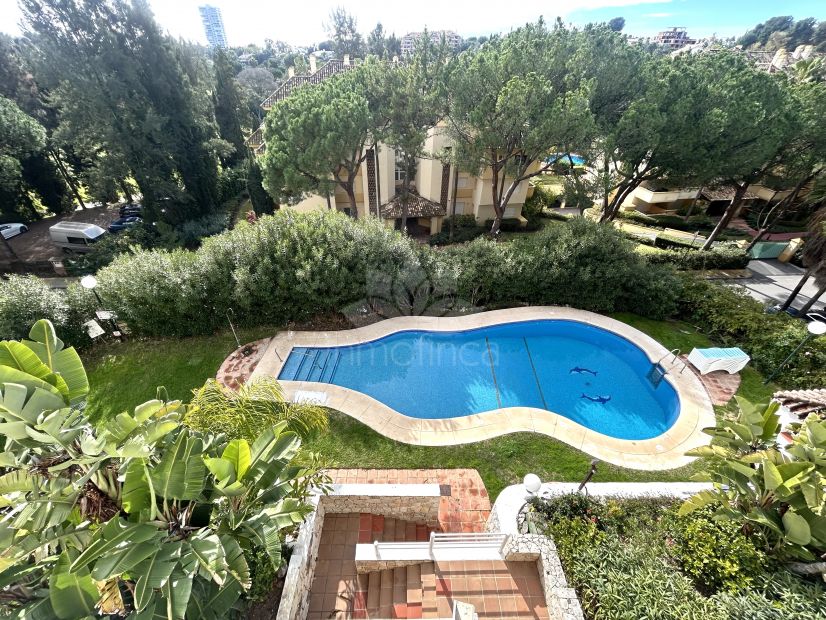 Apartamento en Rio Real Golf, Marbella