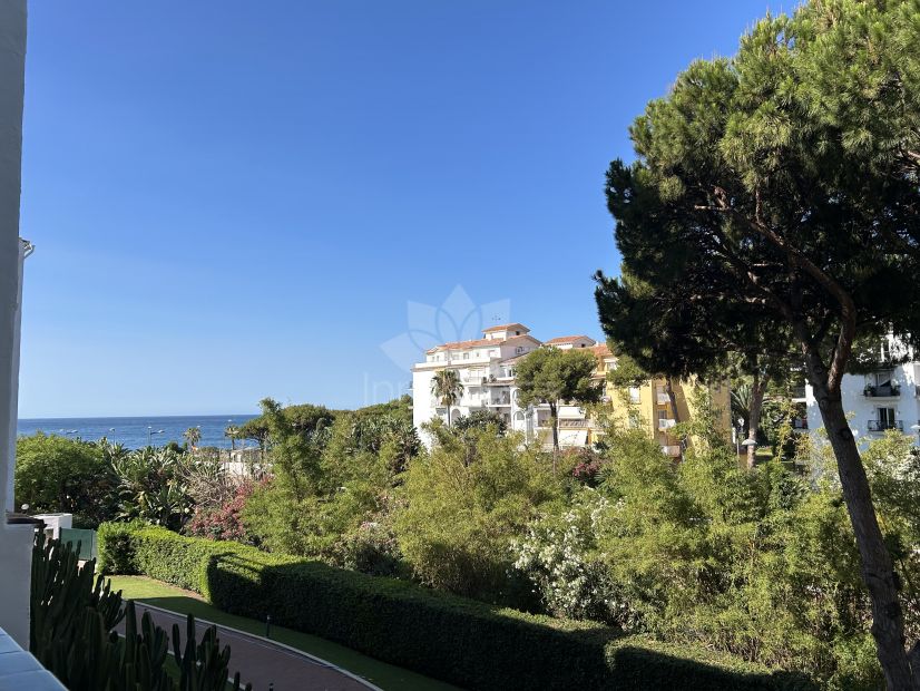 Apartamento en Playas del Duque, Marbella