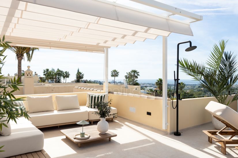 Town House in El Herrojo, Benahavis