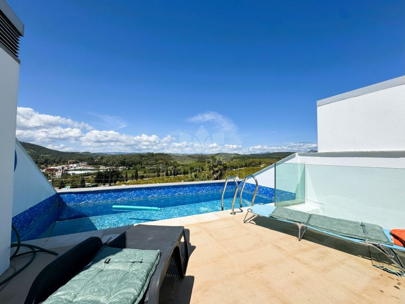 Town House in San Enrique de Guadiaro