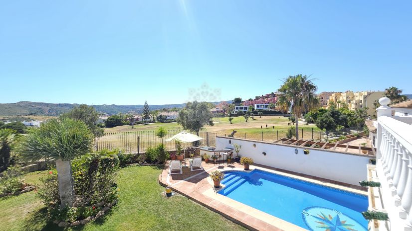 Semi Detached Villa in La Duquesa Golf, Manilva