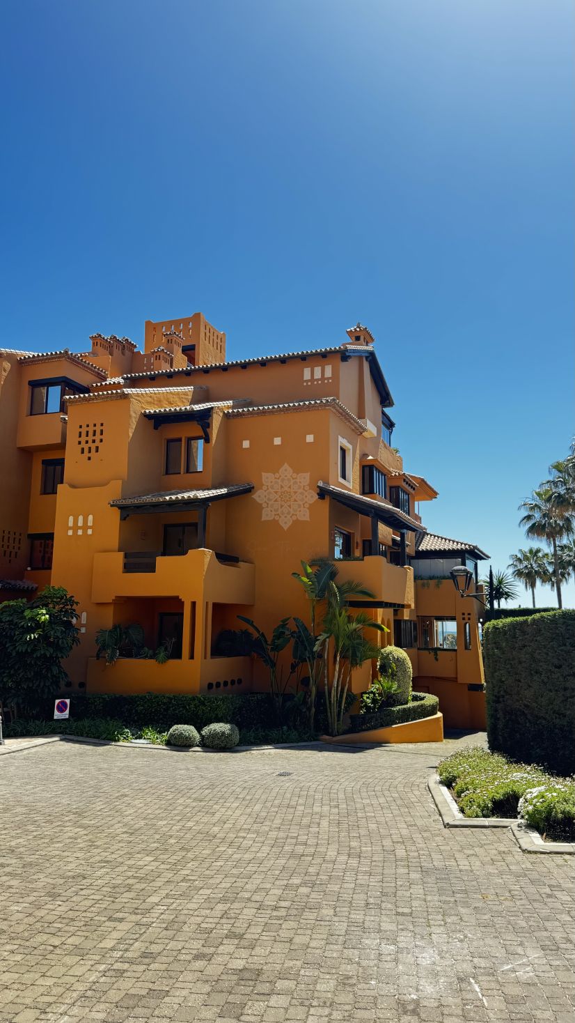 Apartment in Los Granados del Mar, Estepona